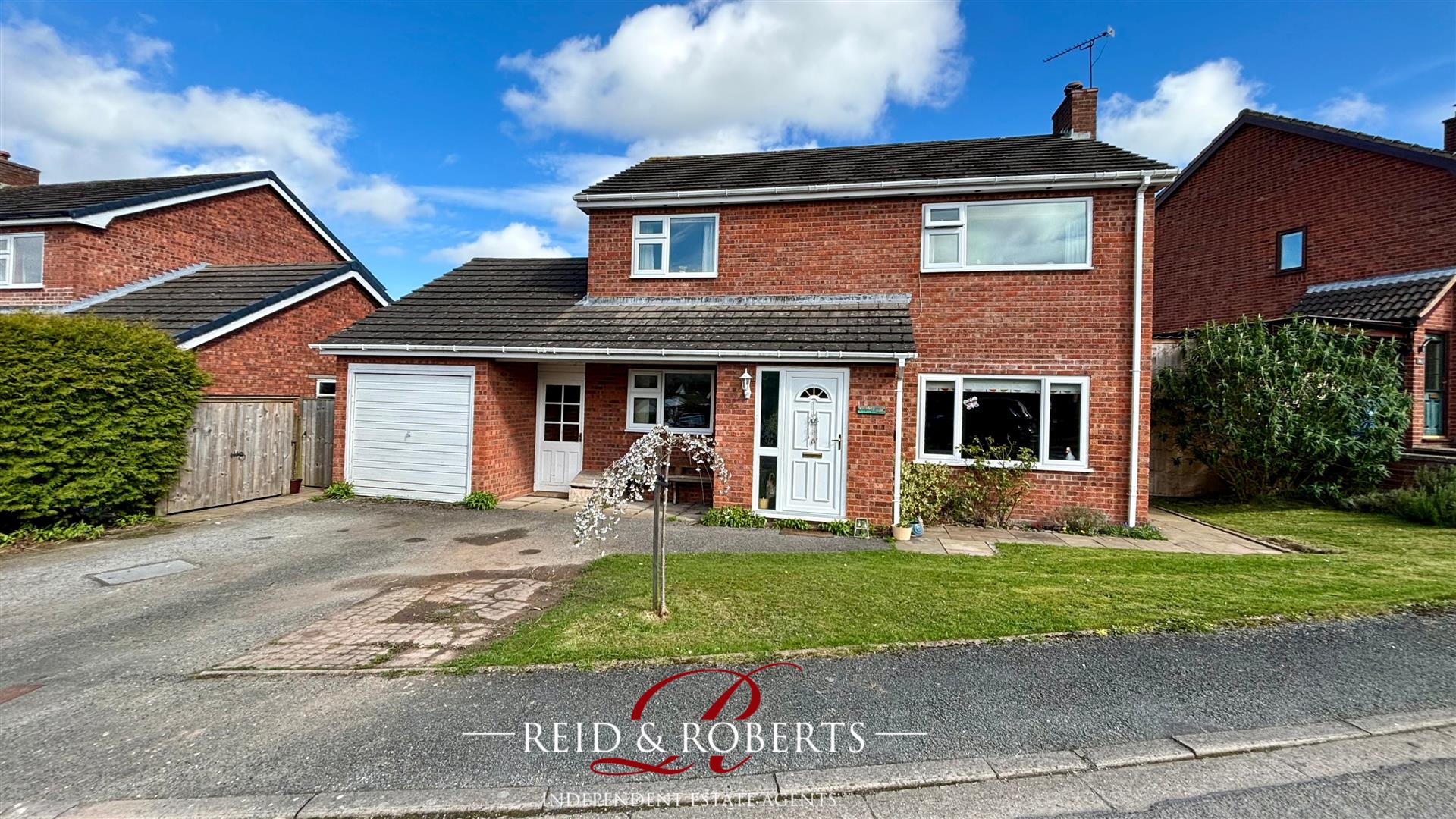 Parc Y Llan, Llanfair Dyffryn Clwyd, Ruthin Reid and Roberts